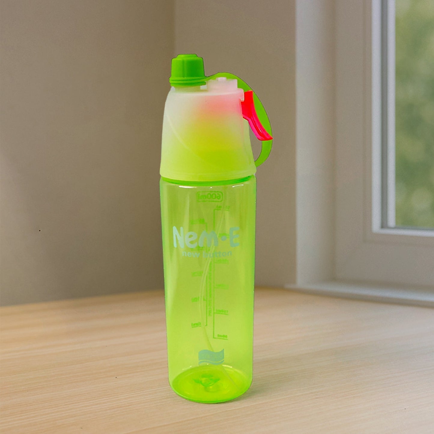 Plastic Dual Function Sports Water Bottle with Built-in Mist Spray and Leakproof Cap (600ML / 1 Pc)